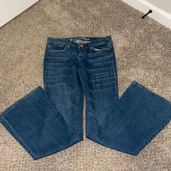 American Eagle Outfitters Denim - Women’s size 4 AE Flare Jeans